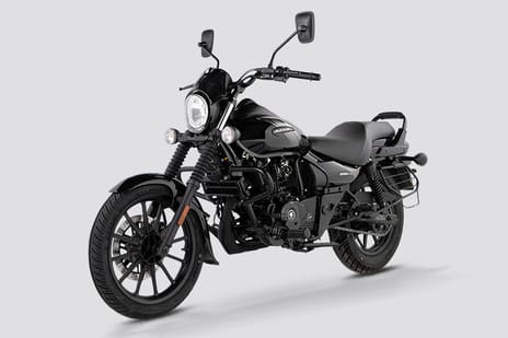 Bajaj Avenger Street — available at New Ekta Bajaj Atraulia, Azamgarh